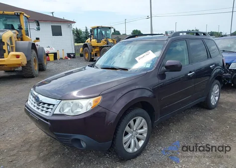 2013 Subaru Forester 2.5X Premium z USA, uszkodzony, nr VIN JF2SHADCXDH416450